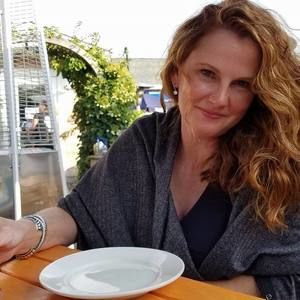 Meet your Posher, Kelli